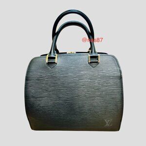 Louis Vuitton Pont-Neuf Noir Epi Leather w/ Gold Hardware M10083 AUTHENTIC